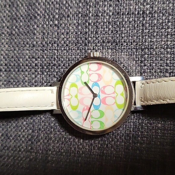 Coach Signature Watch in Pastel and White - Picture 6 of 8